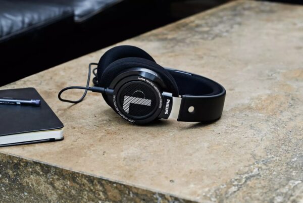 Philips SHP9500 HiFi Stereo Over-Ear Headphones